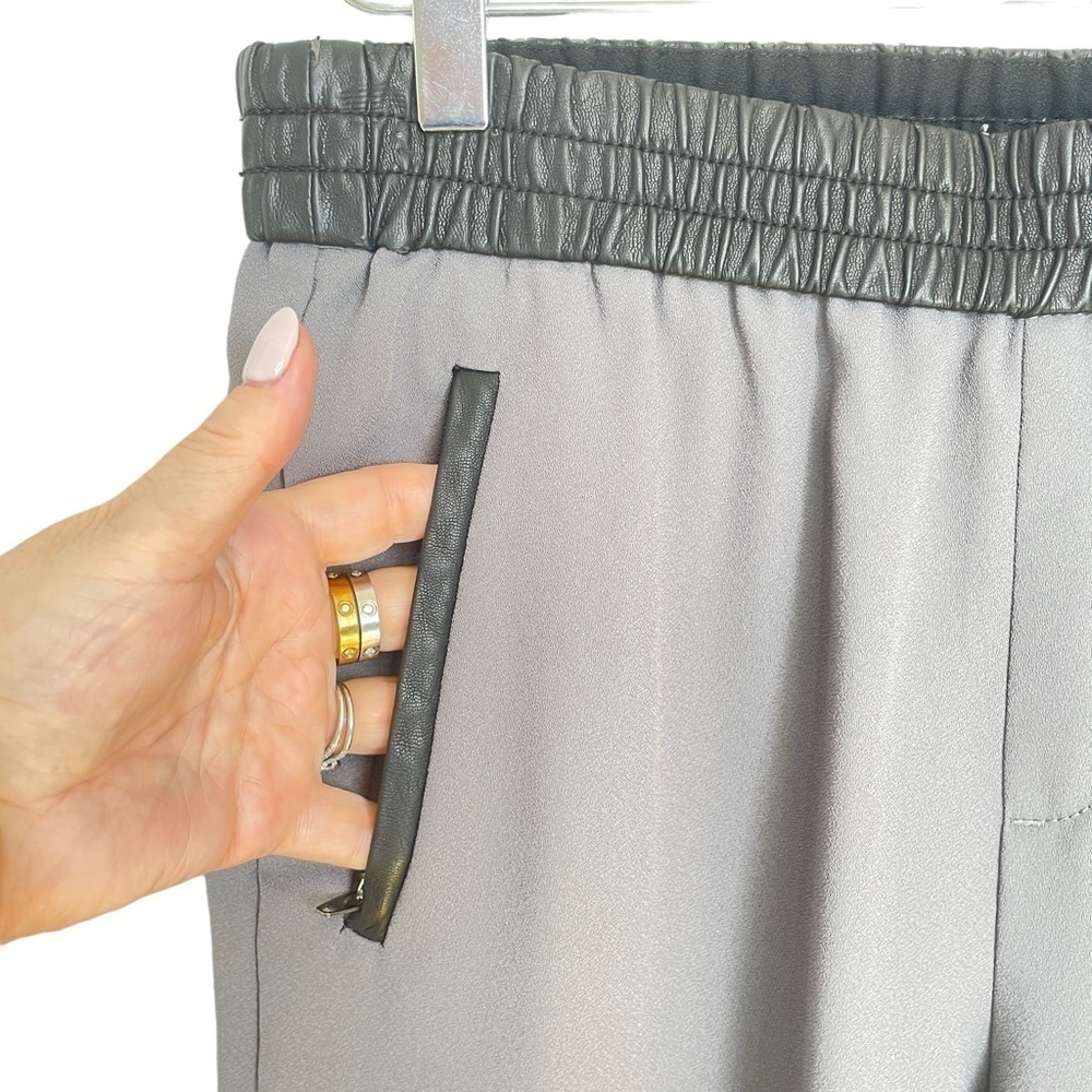 Banana Republic Grey Trousers Faux Black Leather Elastic Waist Zip Pockets Sz 8 - Picture 6 of 11